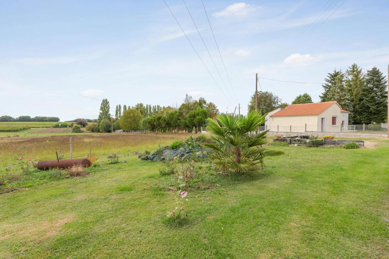 Appartement Accueillant A Mortagne Sur Gironde 45 M² Terrasse Exterior foto